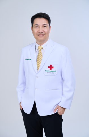 ผศ.นพ.จักรพงษ์ จักกาบาตร์ 