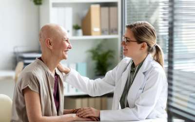 การดูแลผู้ป่วยแบบประคับประคองในผู้ป่วยมะเร็งระยะสุดท้าย
